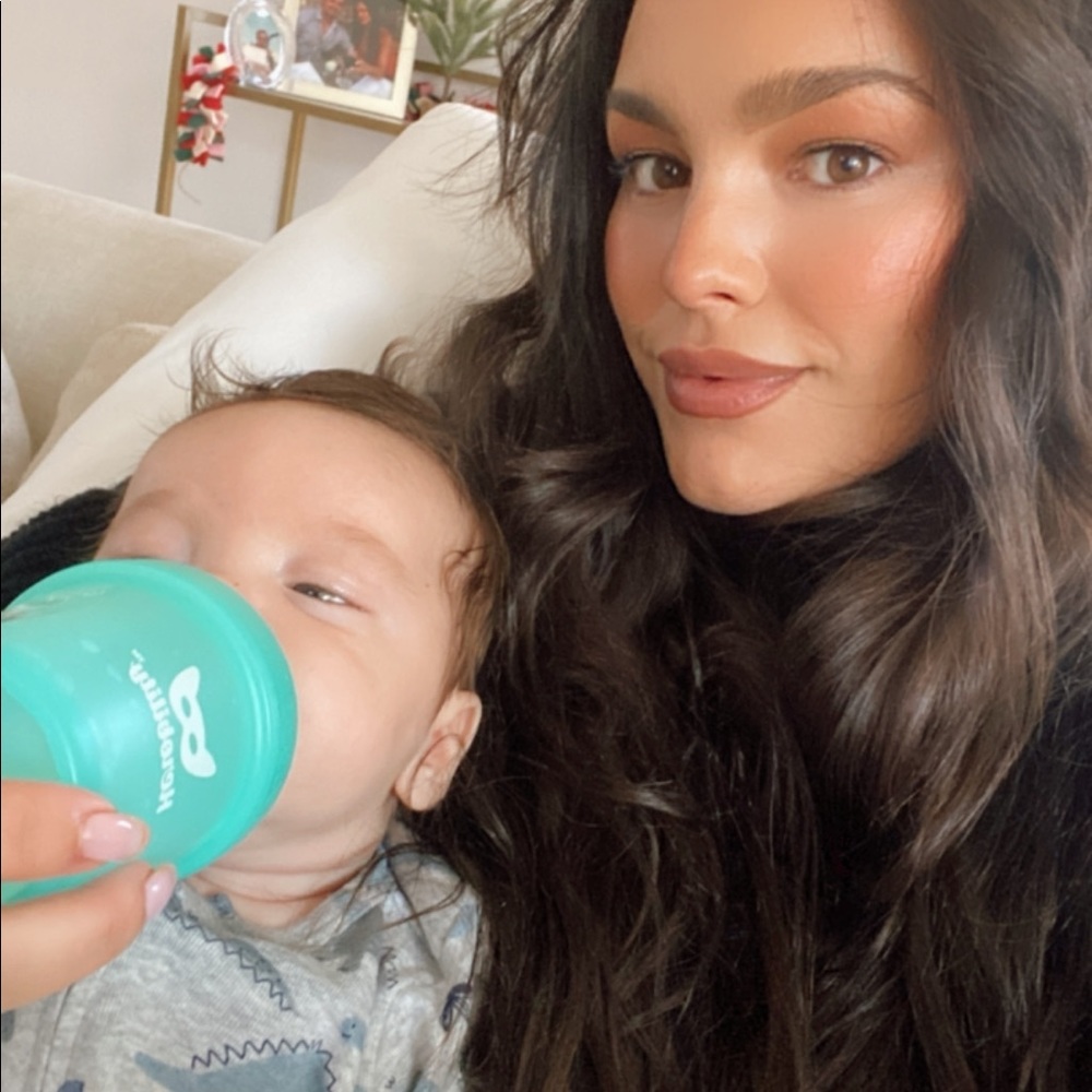 Meet your Posher, Alixandria